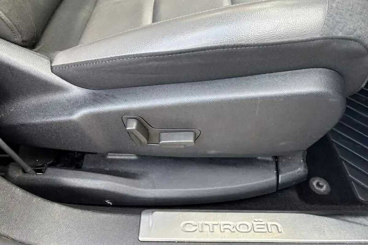 2019-citroen-c5-aircross-12-puretech-flair-plus-big-27