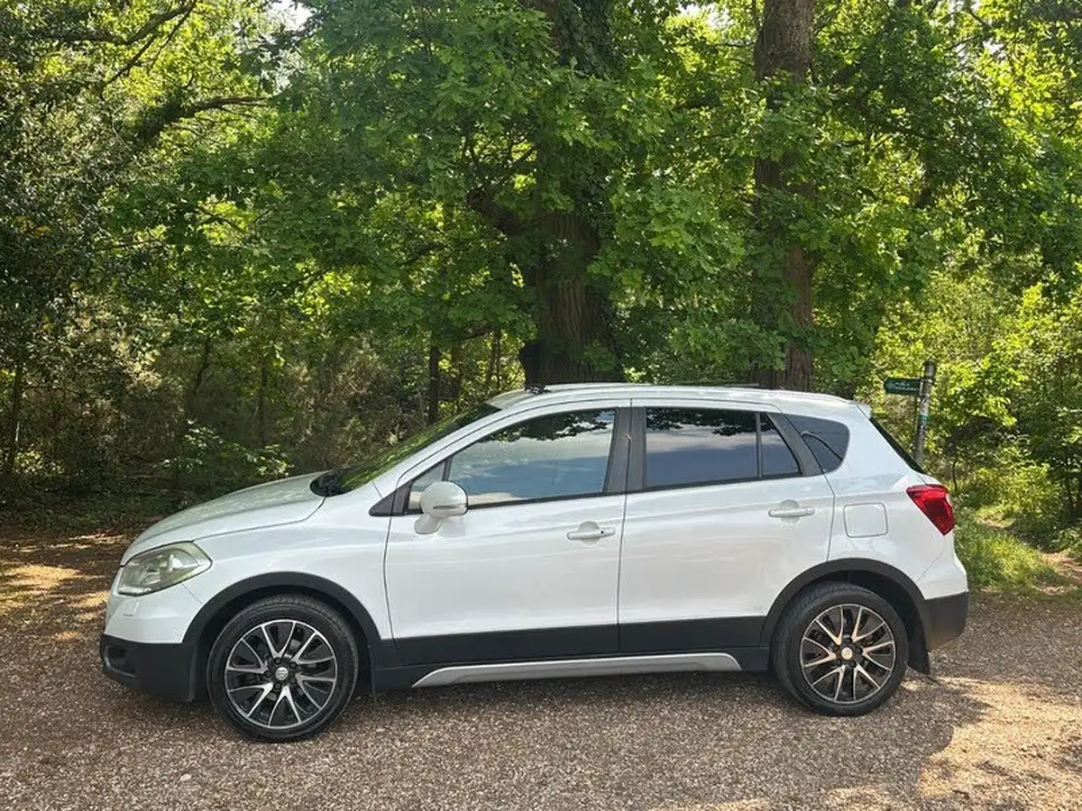 2014-suzuki-s-cross-16-sz5-allgrip-cvt-big-14