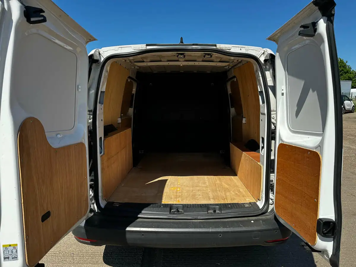2021-volkswagen-caddy-20tdi-c20-cargo-commerce-102pseu6d-big-8