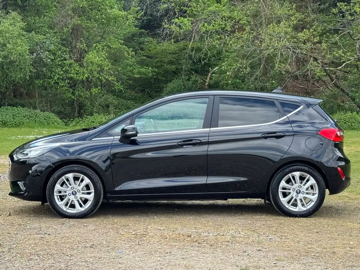 2022-ford-fiesta-10t-titanium-125ps-hybrid-mhev-powershift-big-6
