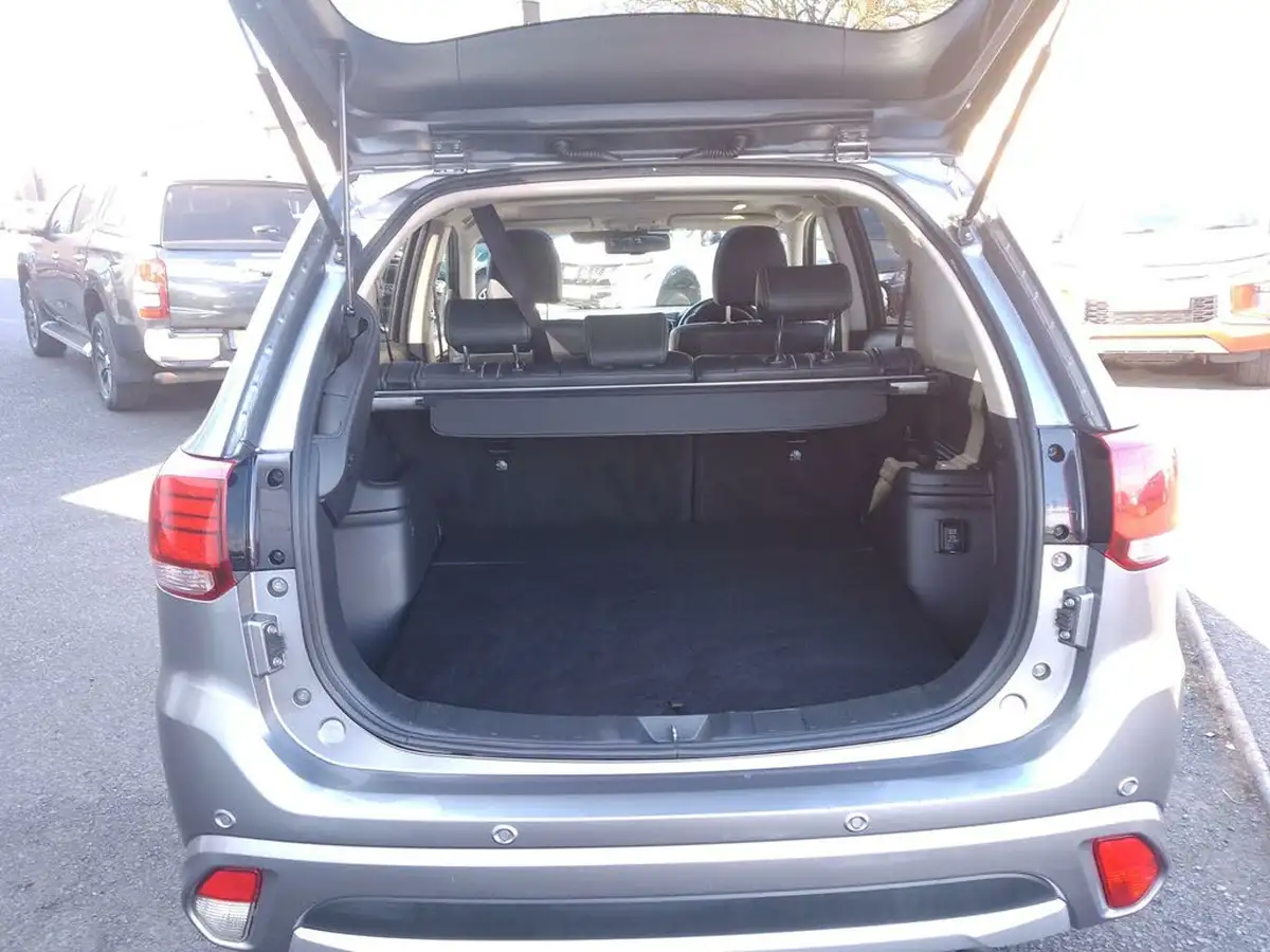 2017-mitsubishi-outlander-20-4hs-phev-5st-big-15