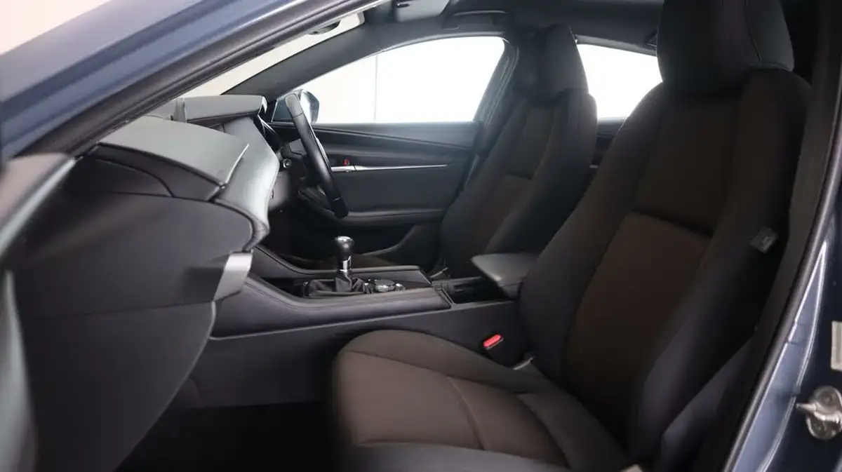 2022-mazda-mazda3-20-se-l-big-13