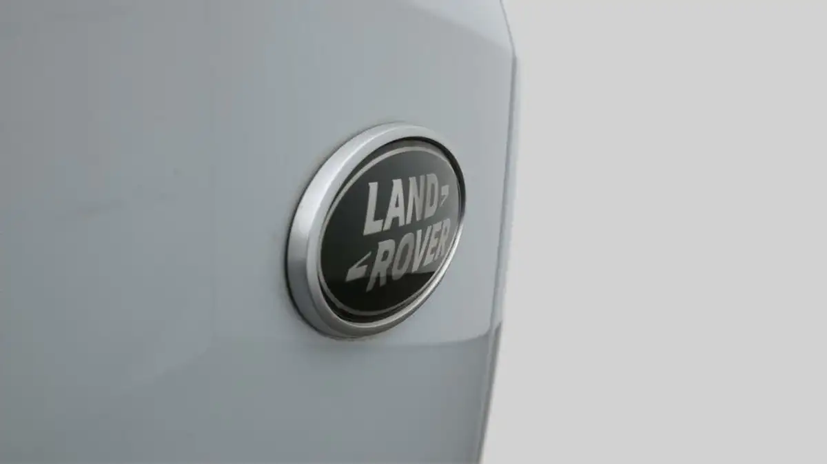 2021-land-rover-range-rover-evoque-15-p300e-r-dynamic-se-big-21
