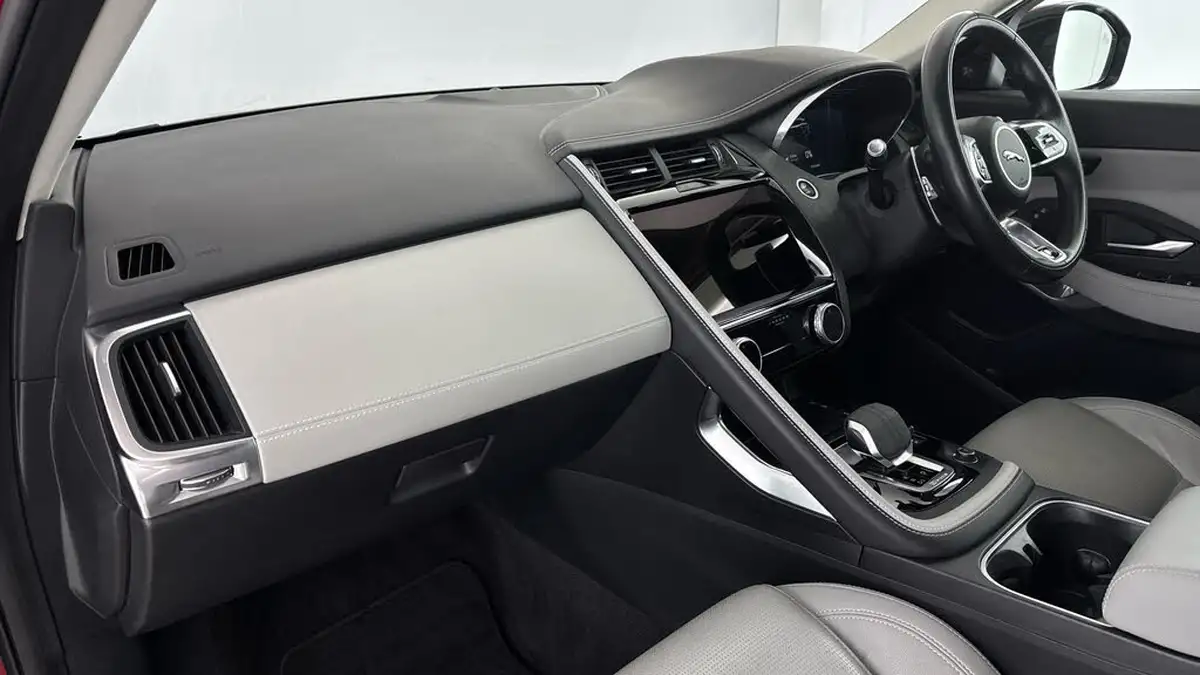 2021-jaguar-e-pace-15-p300e-r-dynamic-se-big-9
