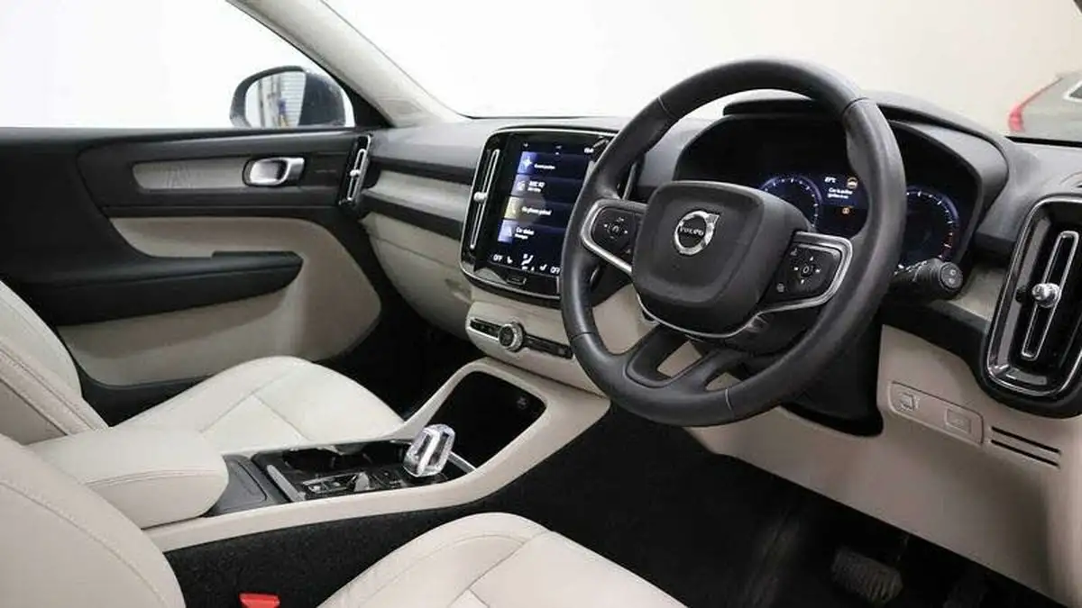 2022-volvo-xc40-20-b4-inscription-awd-big-8