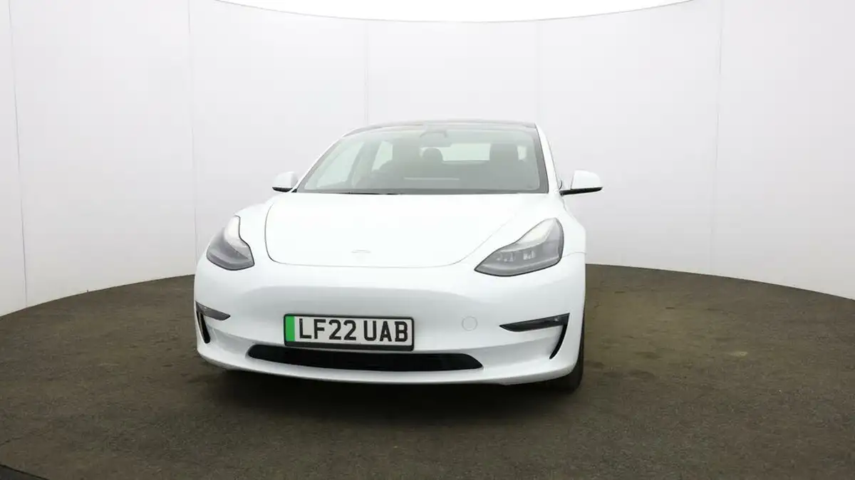 2022-tesla-model-3-e-long-range-big-40