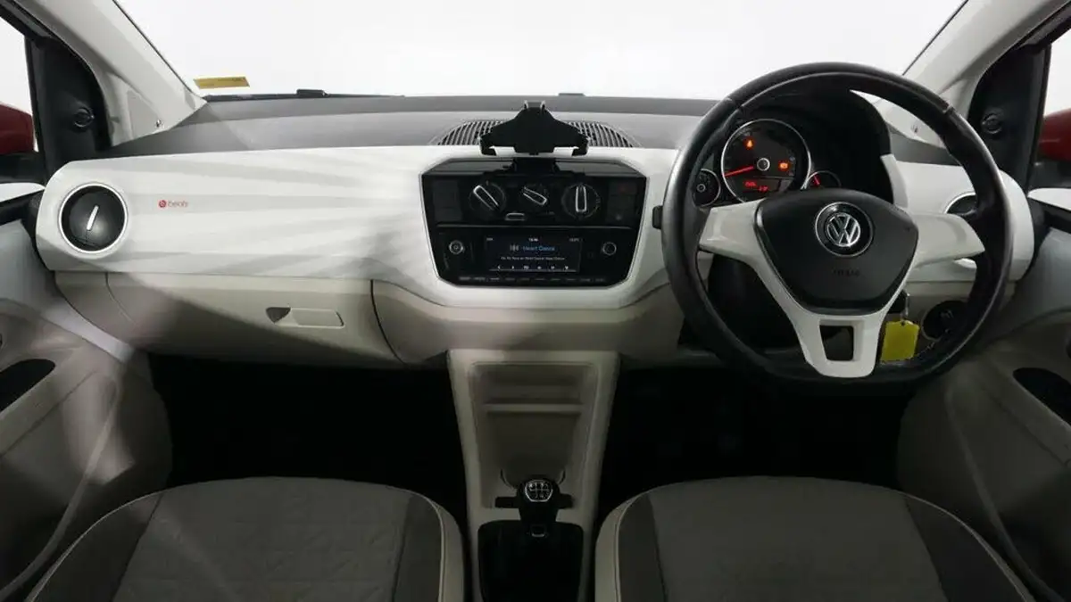 2017-volkswagen-up-10-up-beats-90ps-3d-big-12