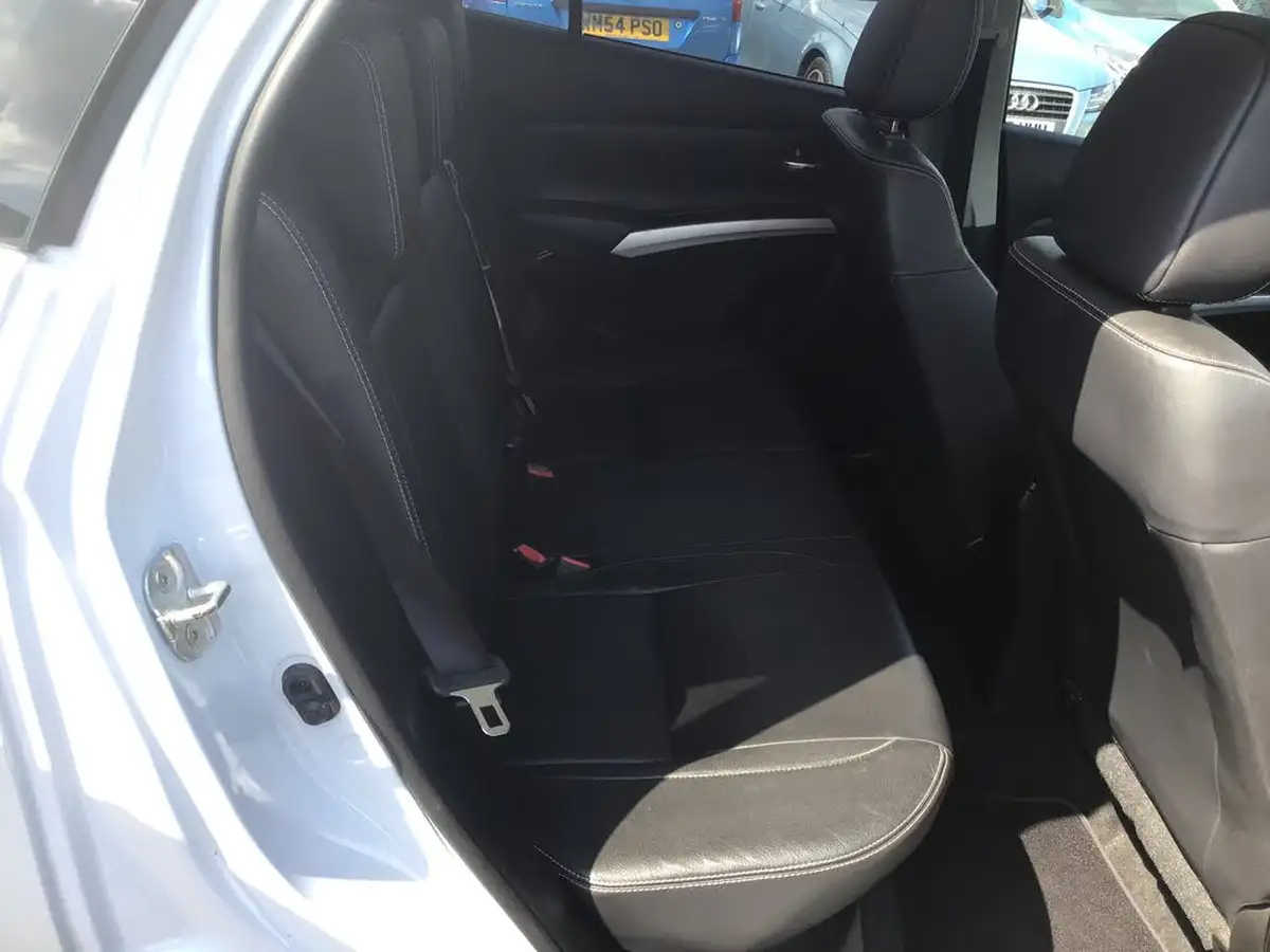 2014-suzuki-s-cross-16-ddis-sz5-allgrip-big-9