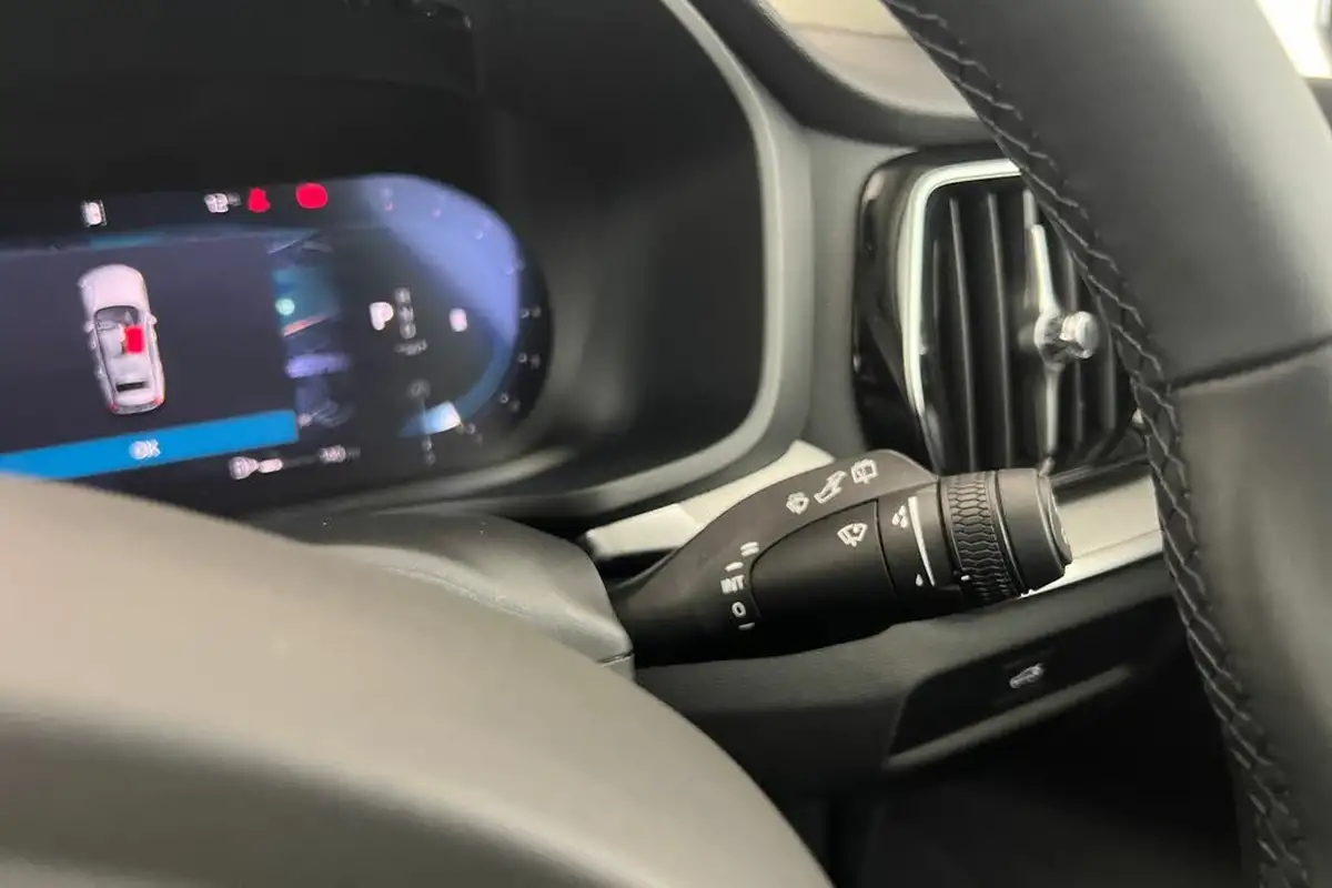 2025-volvo-v60-20-b4-plus-station-wagon-big-37