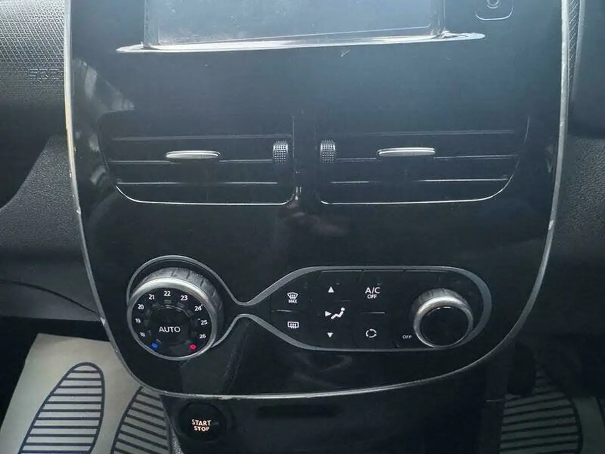 2016-renault-clio-15dci-dynamique-s-nav-90bhp-ss-energy-big-33