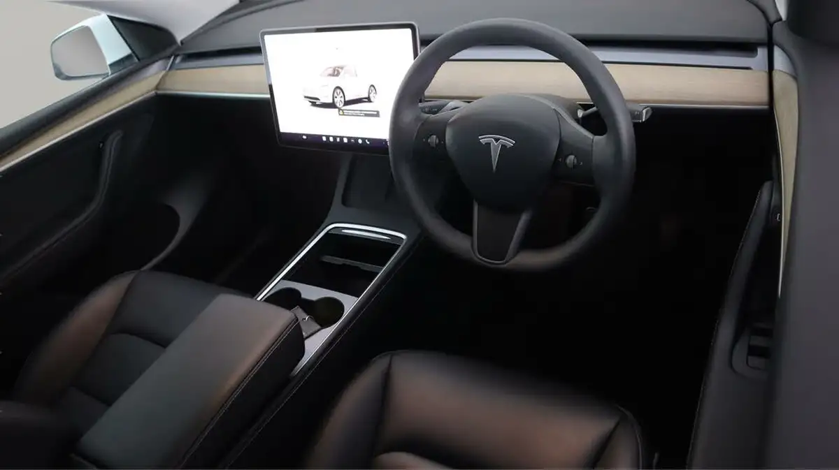 2022-tesla-model-y-e-rwd-big-9