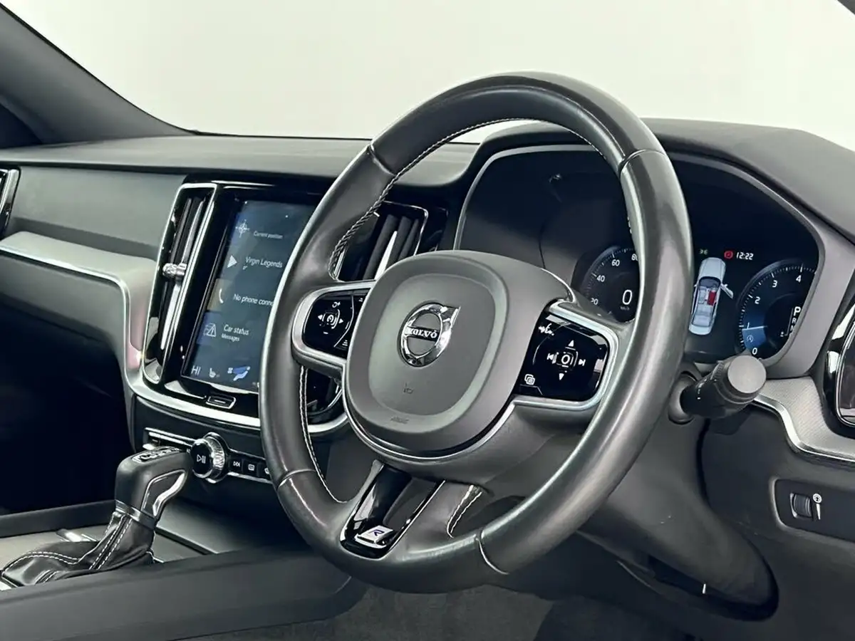 2020-volvo-s60-20-t5-r-design-plus-big-24