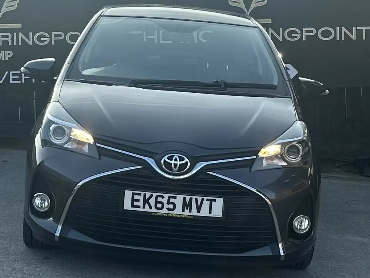 2015-toyota-yaris-10-icon-3d-big-1
