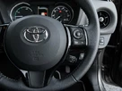 2017-toyota-yaris-15-vvt-i-icon-navi-hybrid-small-18