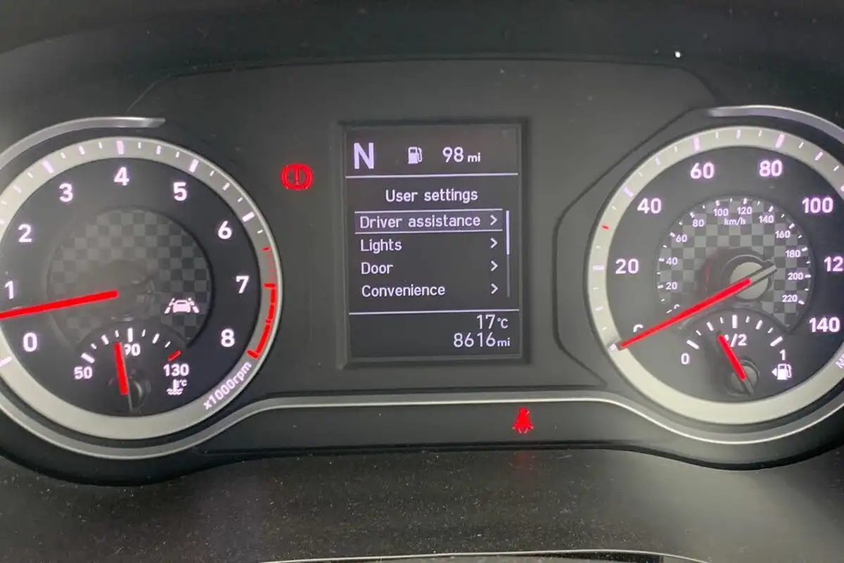 2022-hyundai-i10-12-premium-auto-big-2