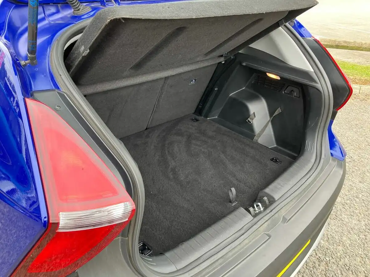 2022-hyundai-bayon-10-t-gdi-se-connect-dct-big-52