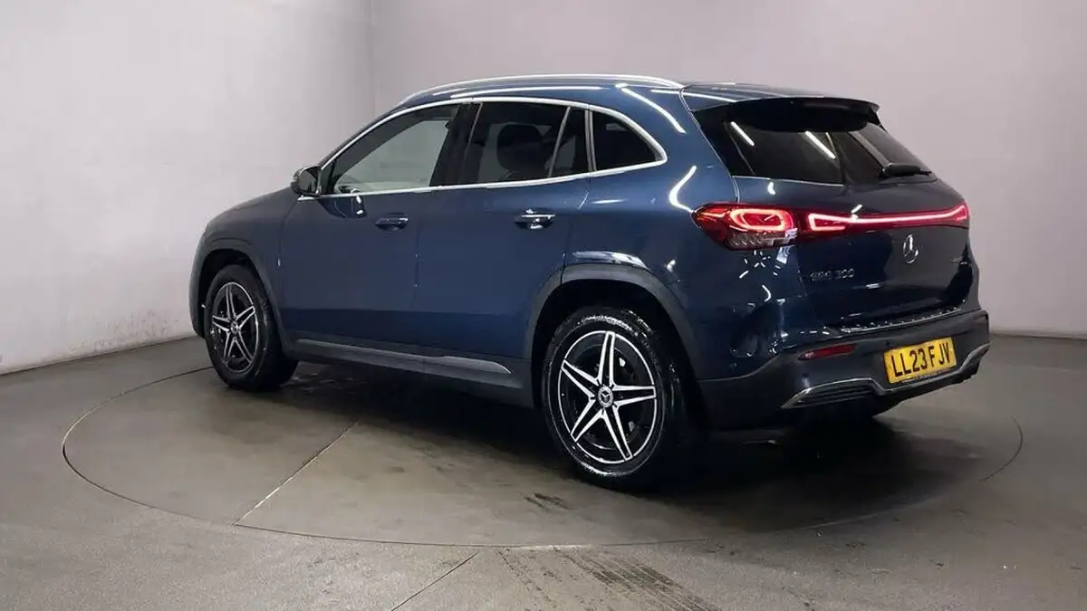 2023-mercedes-benz-eqa-e-eqa-300-amg-line-big-5
