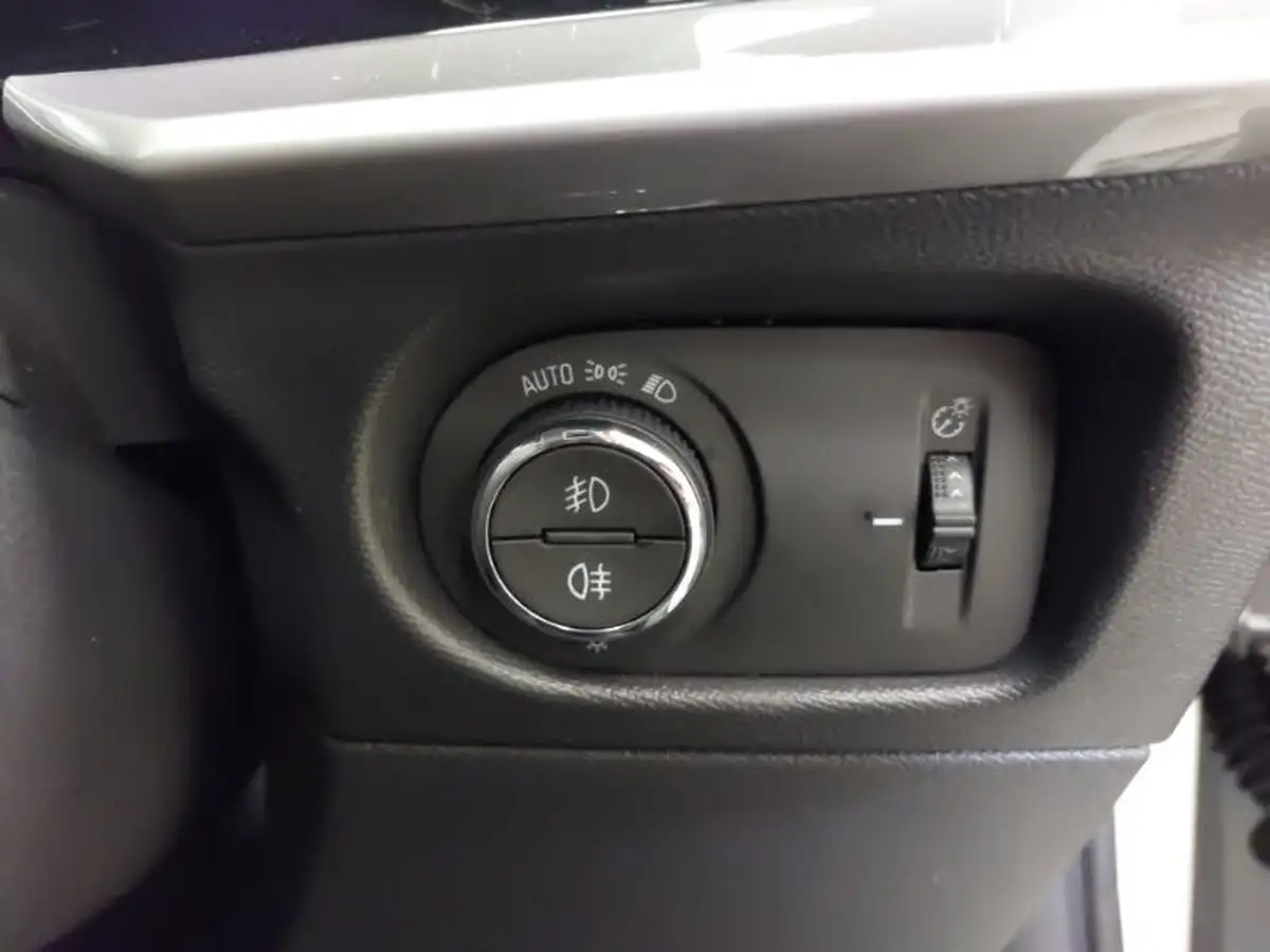 2024-vauxhall-mokka-12-ultimate-136ps-big-9