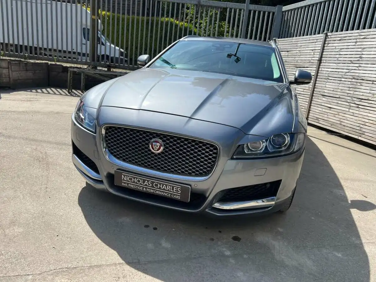 2019-jaguar-xf-20i-portfolio-250ps-sportbrake-5d-big-8