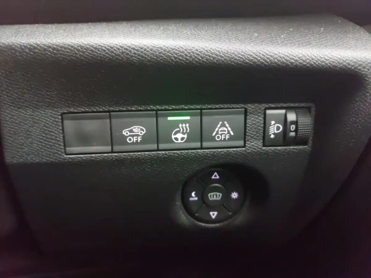 2022-citroen-c4-12-puretech-c-series-edition-big-18