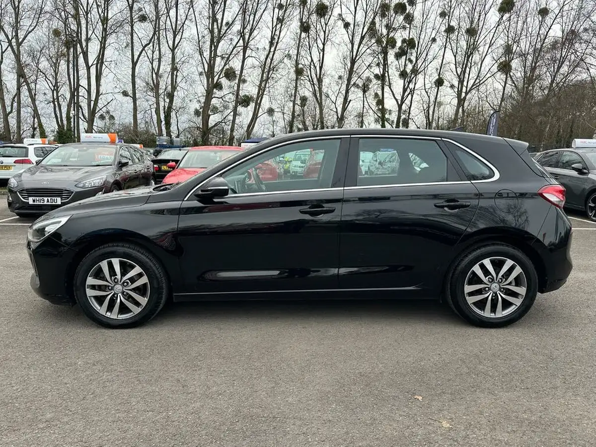 2017-hyundai-i30-10-t-gdi-se-nav-blue-drive-hatchback-big-7