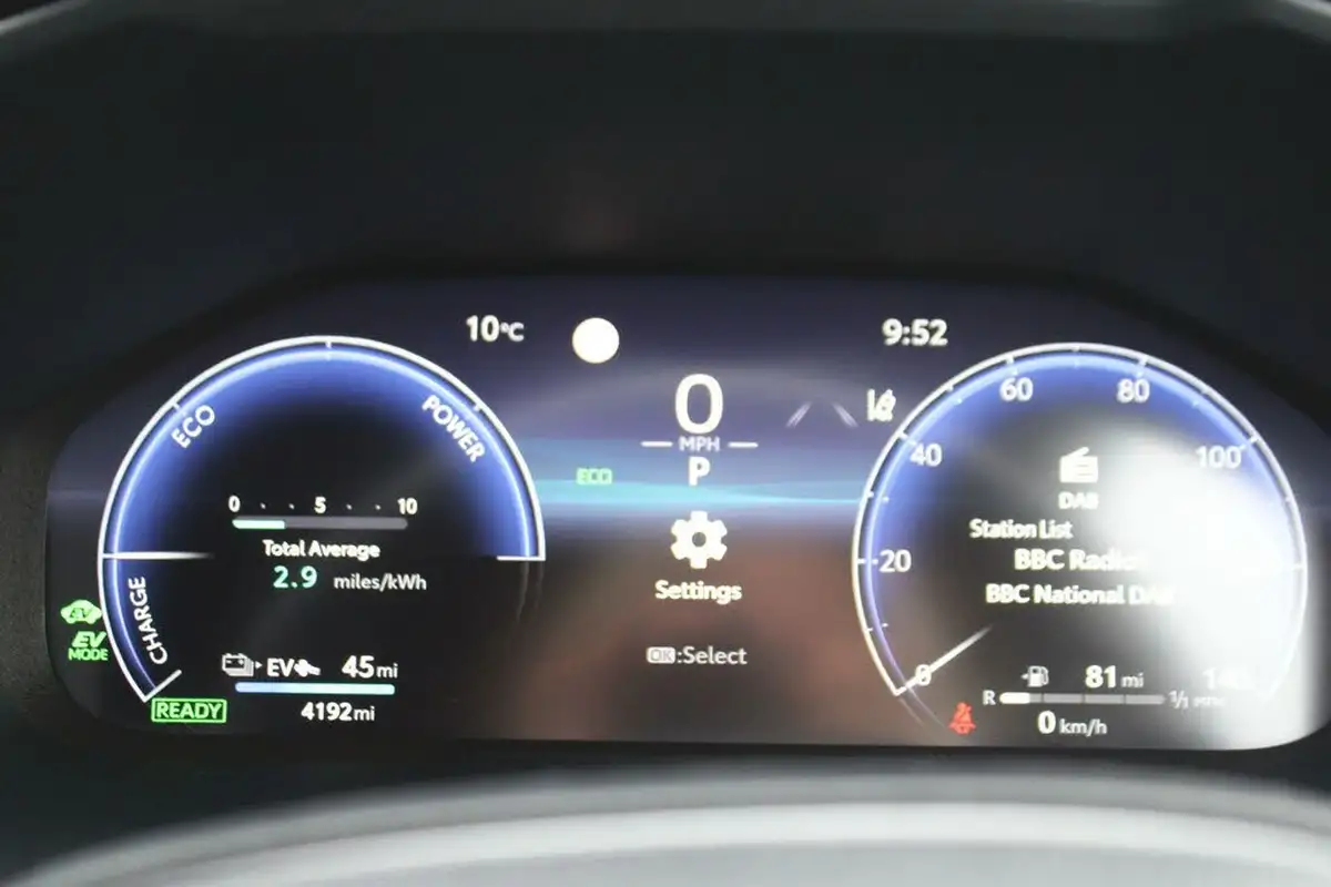 2024-toyota-rav4-25-vvt-i-gr-sport-302bhp-plug-in-big-27