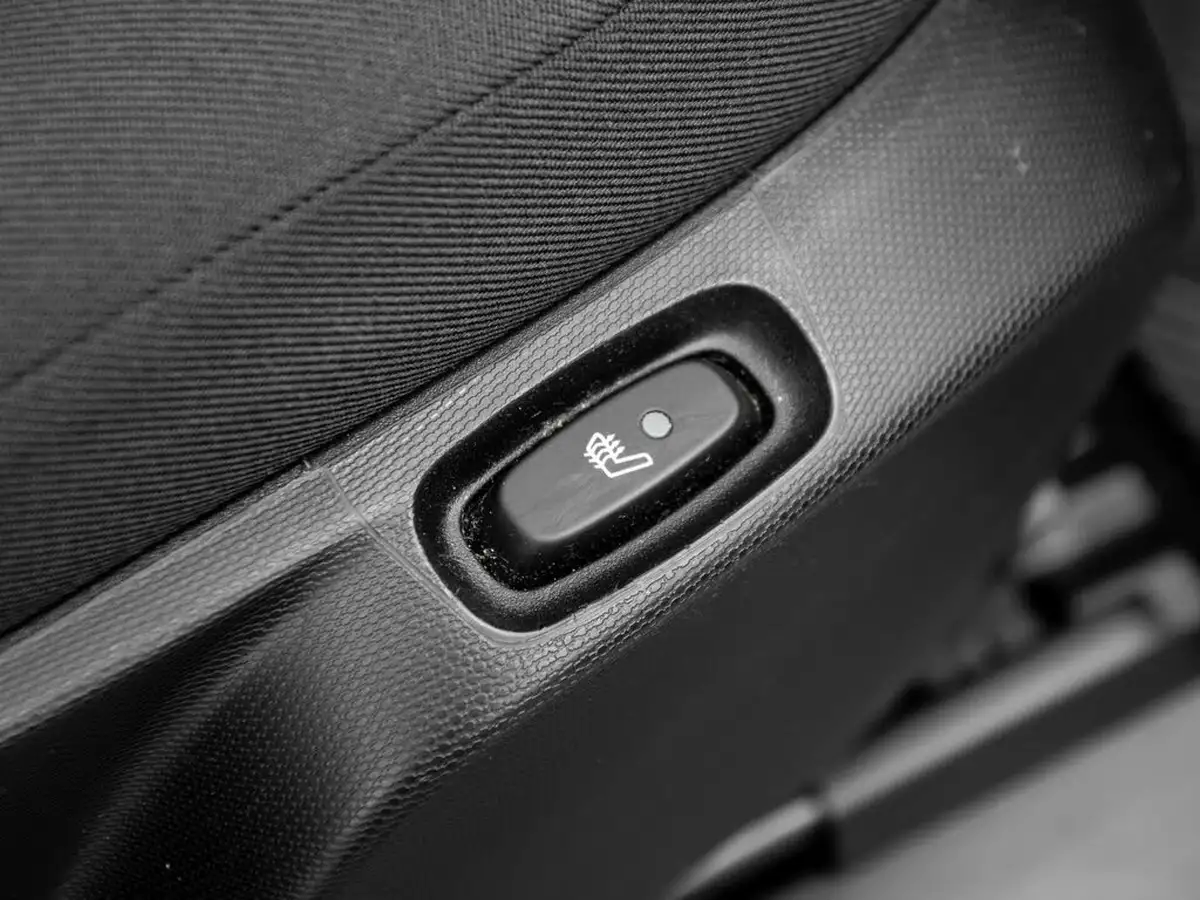 2021-smart-forfour-eq-premium-big-31