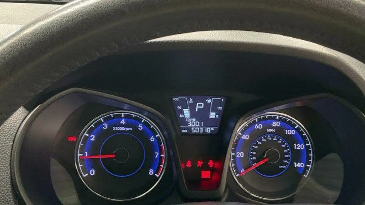 2013-hyundai-ix20-16-style-123bhp-big-7