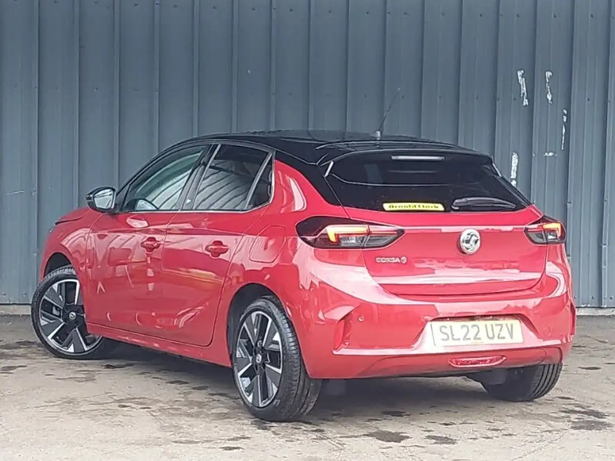 2022-vauxhall-corsa-e-elite-premium-big-1