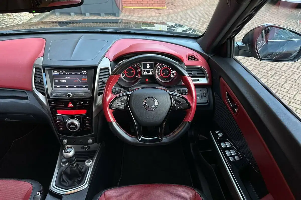 2017-kgm-ssangyong-tivoli-16td-elx-2wd-big-9