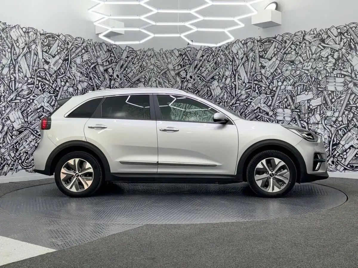 2020-kia-e-niro-ev-4-big-9