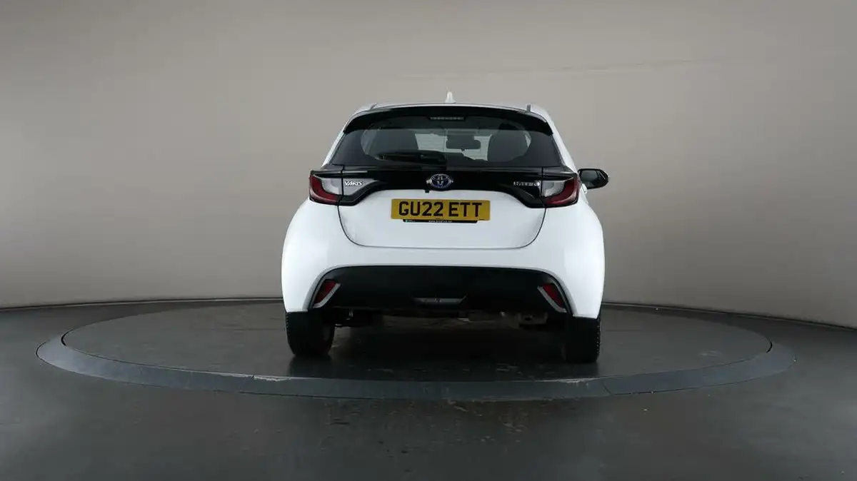 2022-toyota-yaris-15-vvt-i-icon-big-62