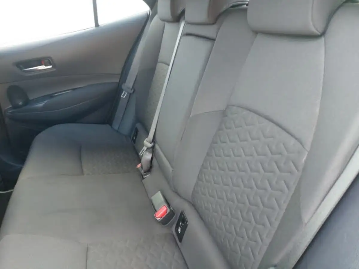 2022-toyota-corolla-20-vvt-i-icon-tech-hatchback-big-5