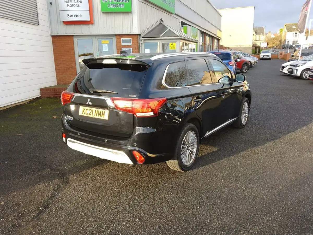 2021-mitsubishi-outlander-24-dynamic-safety-phev-big-7