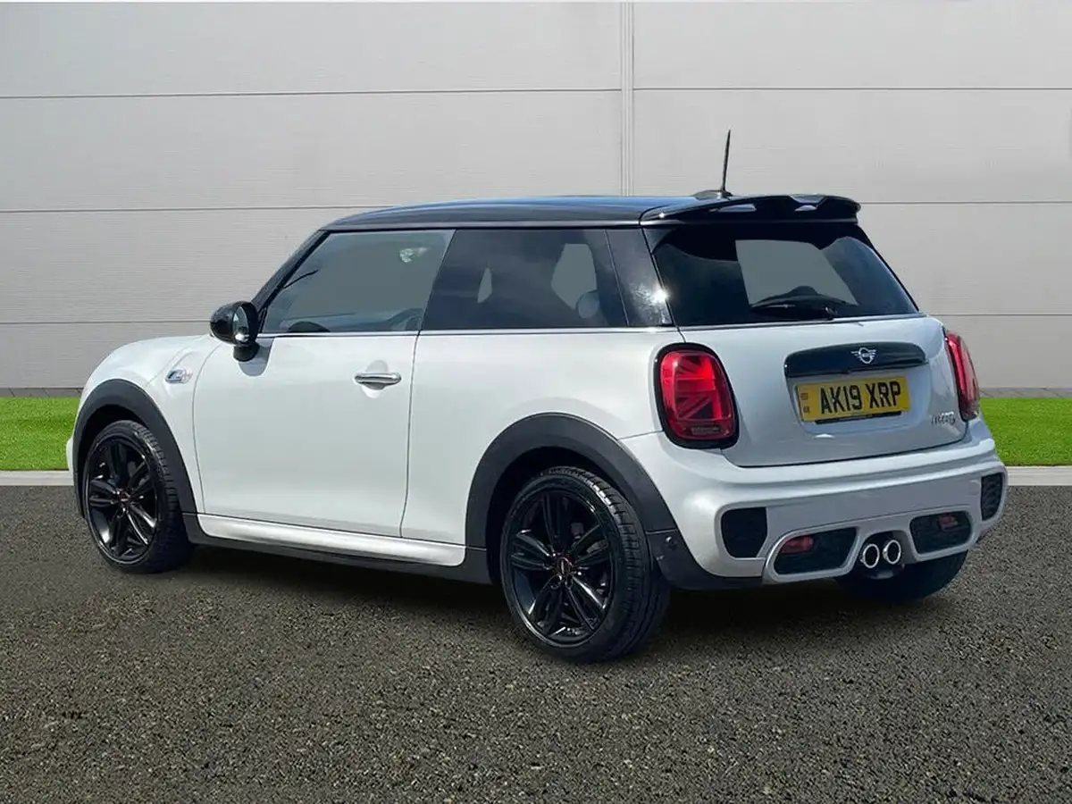 2019-mini-cooper-20-cooper-s-sport-189bhp-hatchback-3d-auto-big-4
