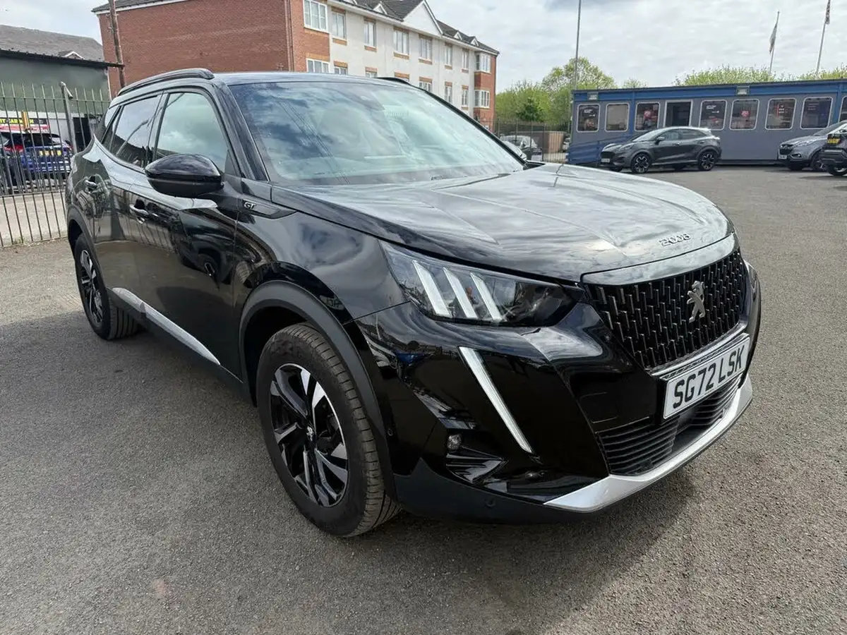 2022-peugeot-2008-suv-12-puretech-gt-eat8-big-0