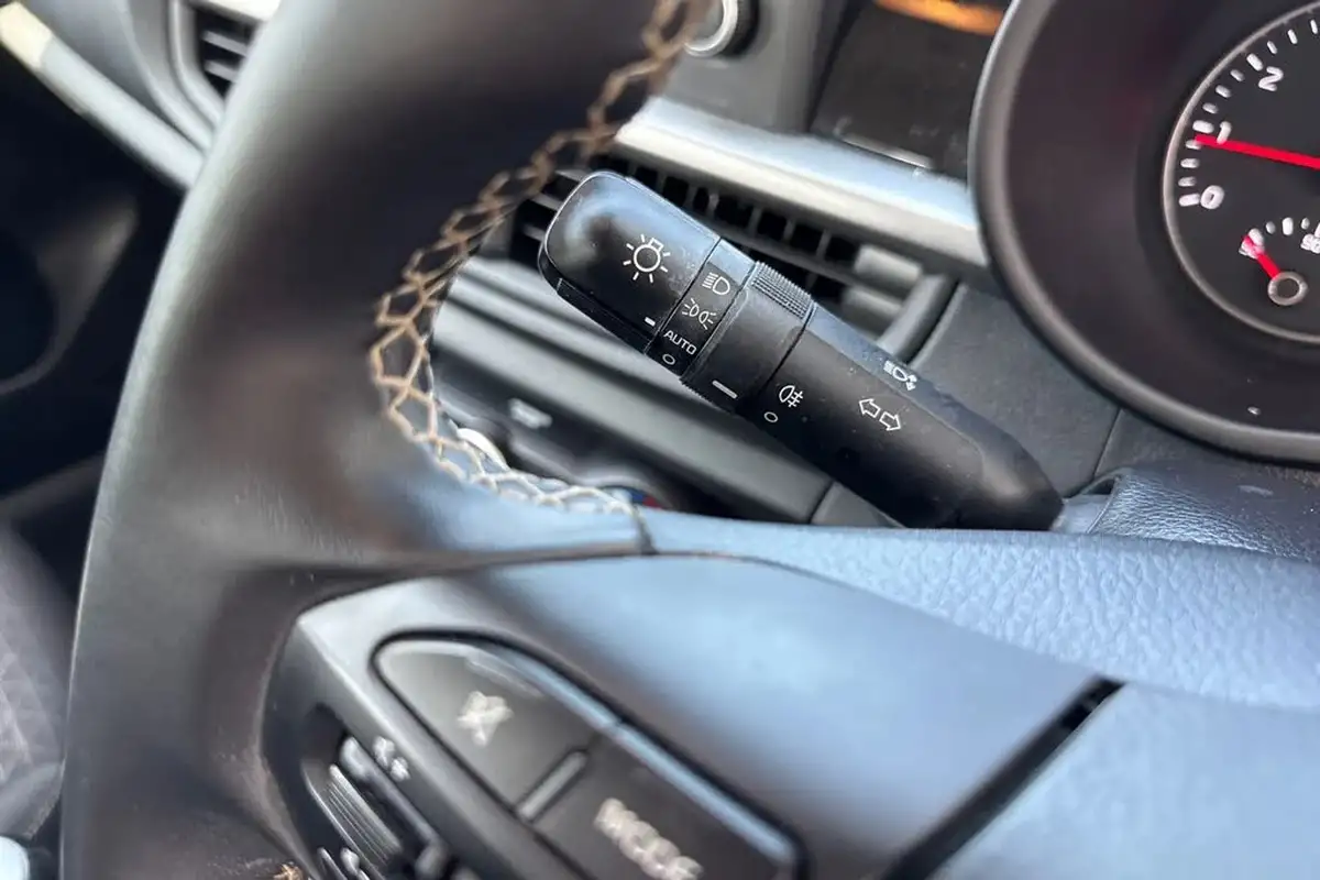 2021-kia-picanto-10-2-big-47