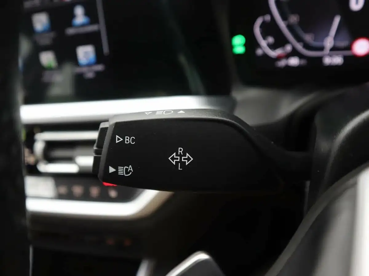 2022-bmw-3-series-20-330e-sport-pro-saloon-4d-big-23