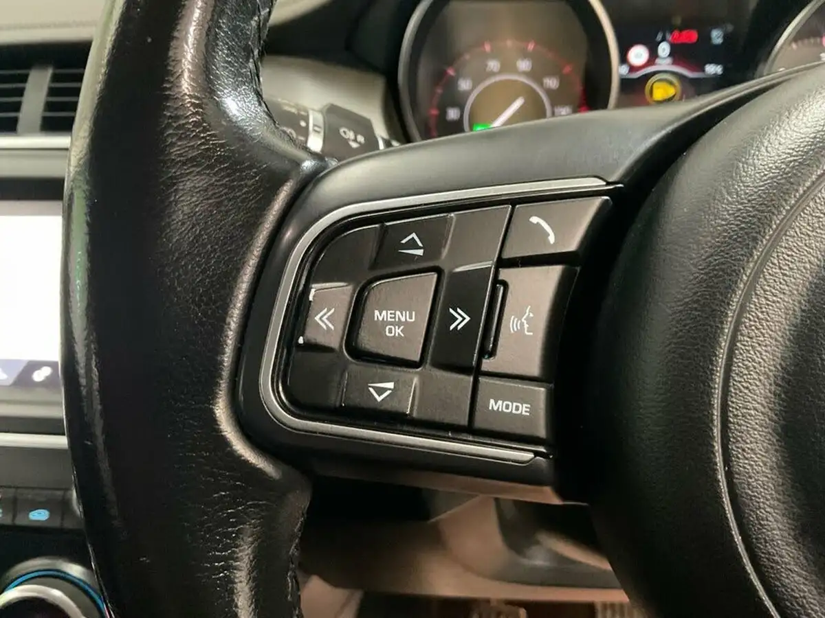 2018-jaguar-e-pace-20-i4d-s-ss-big-36