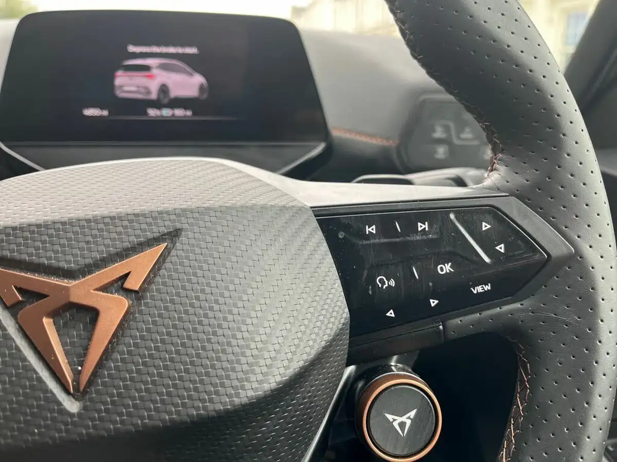2025-cupra-born-e-vz-big-17