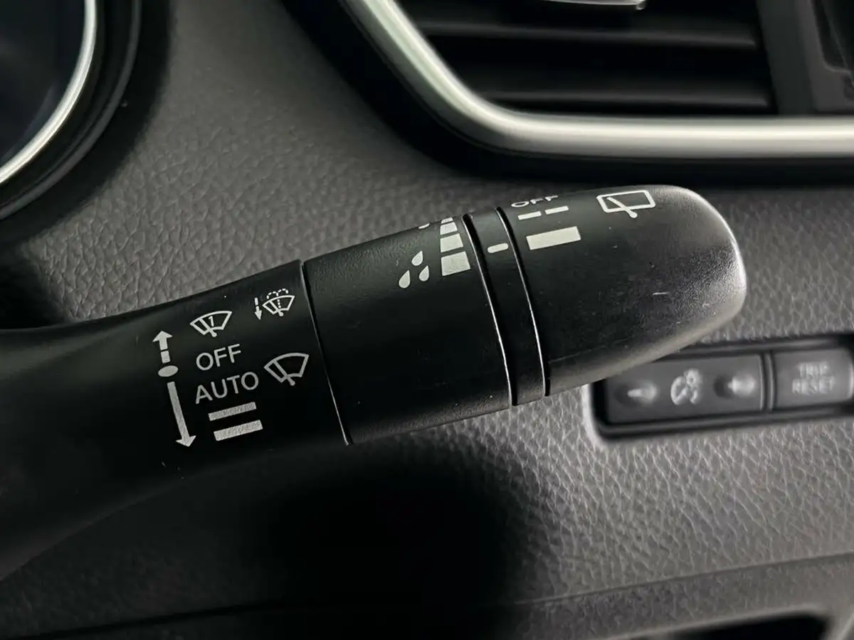 2016-nissan-qashqai-12-dig-t-n-vision-18in-big-20