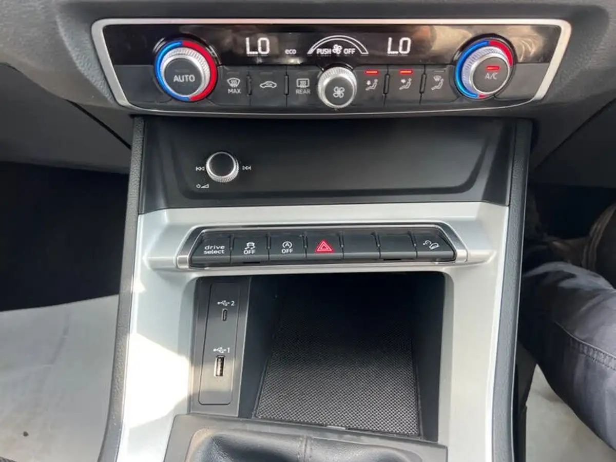 2020-audi-q3-15-35-tfsi-sport-cod-station-wagon-1498cc-big-53