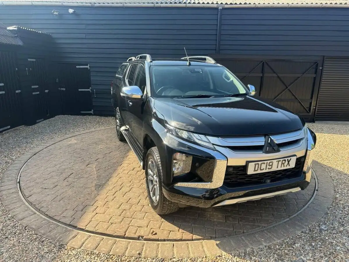 2019-mitsubishi-l200-22di-d-barbarian-x-big-18