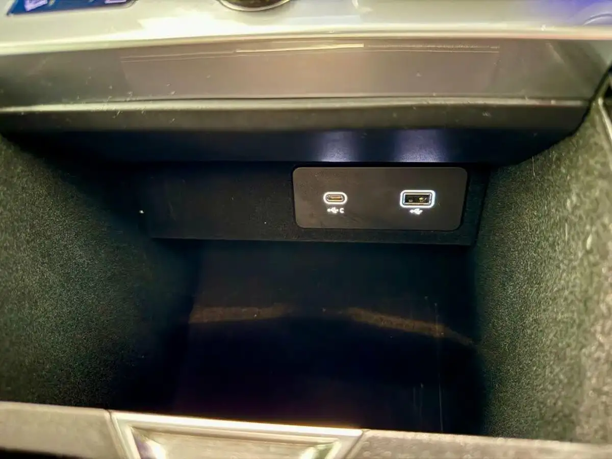 2022-land-rover-range-rover-30-d350-sv-big-34