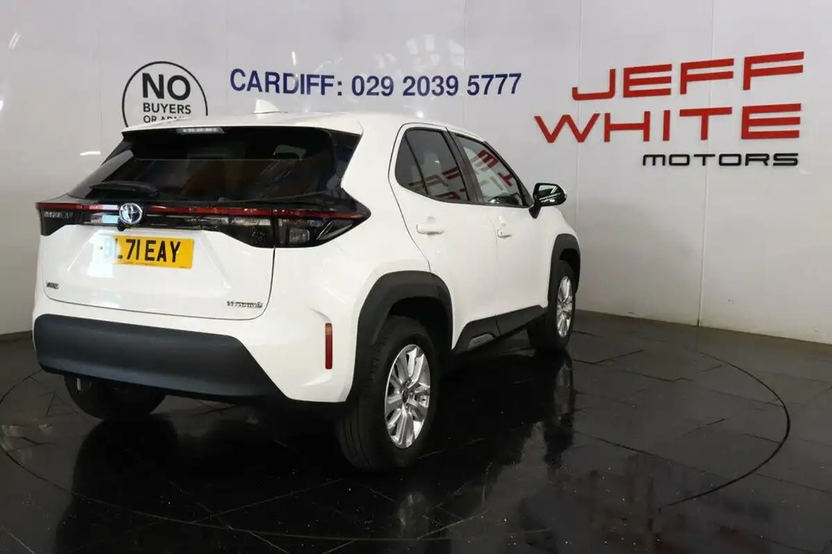 2022-toyota-yaris-cross-15-vvt-i-icon-big-5