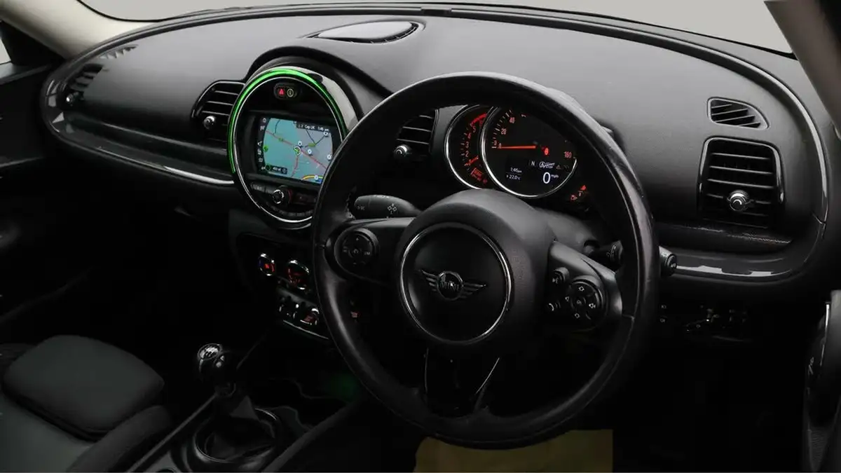 2018-mini-clubman-20td-cooper-d-big-8
