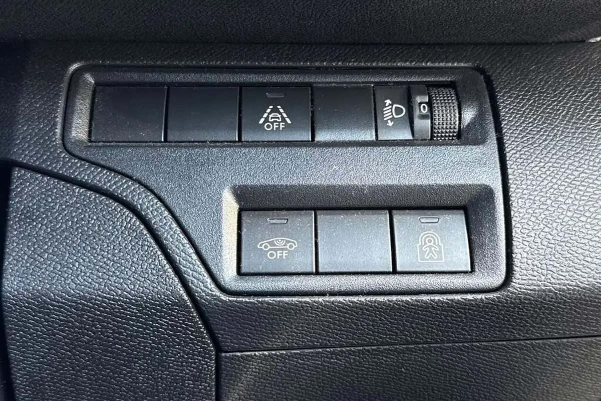 2021-peugeot-3008-suv-12-puretech-allure-big-24