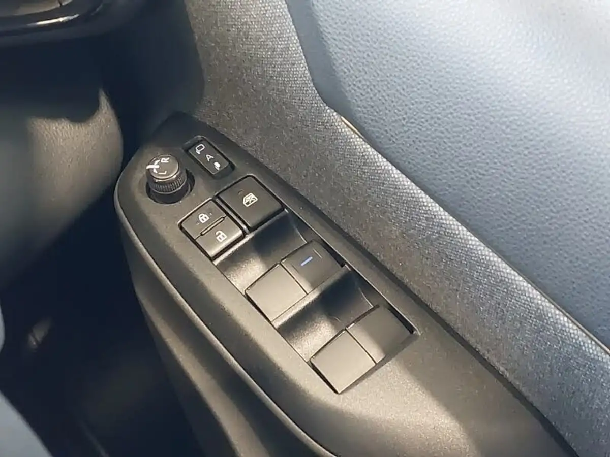 2022-toyota-yaris-cross-15-vvt-i-dynamic-big-14