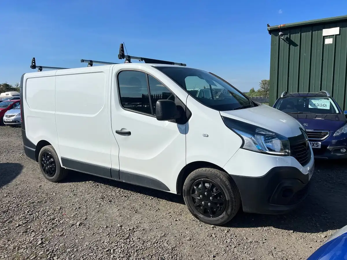 2018-renault-trafic-16dci-sl27-120-business-e6-panel-van-big-1