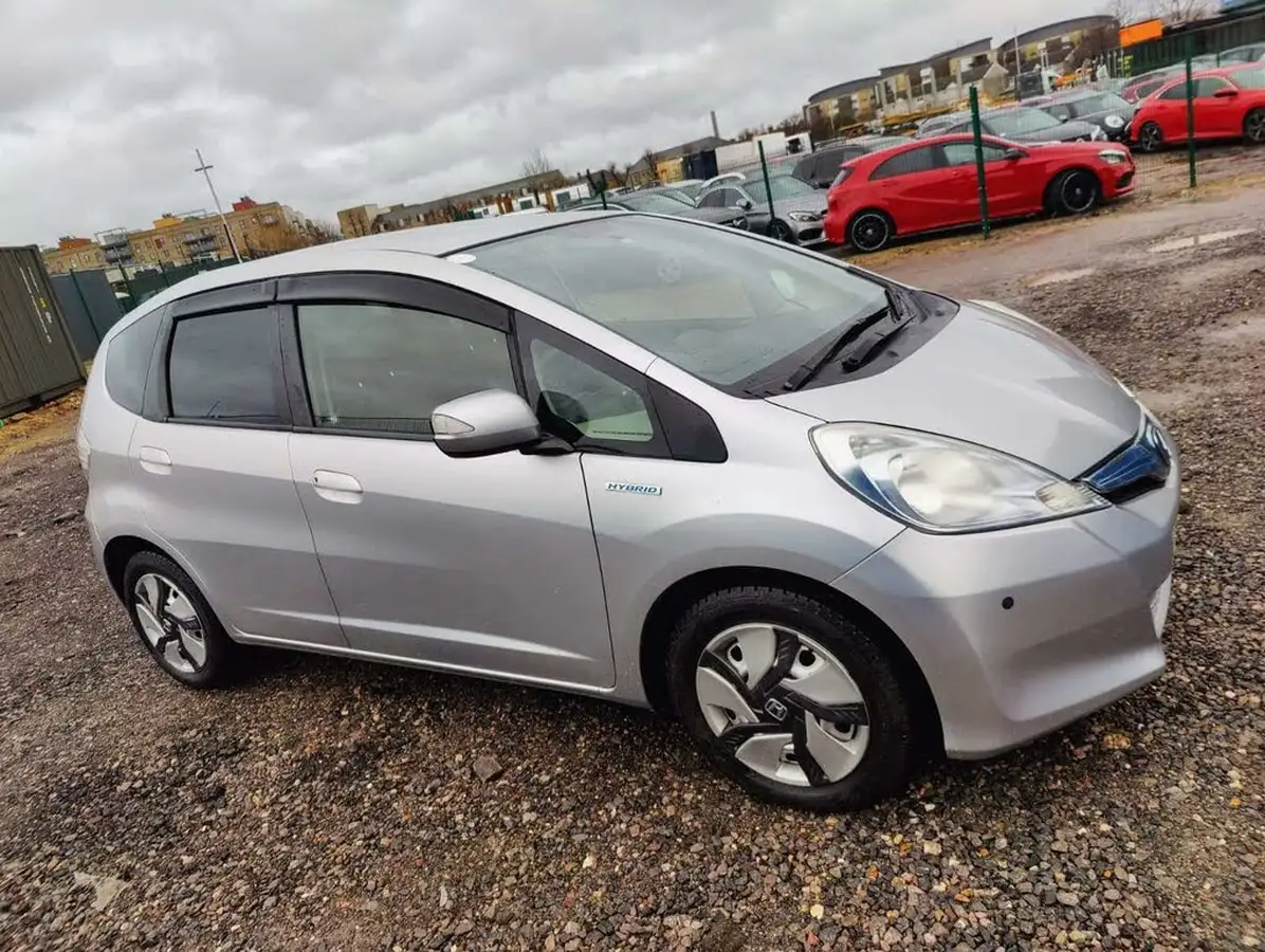 2013-honda-jazz-big-9